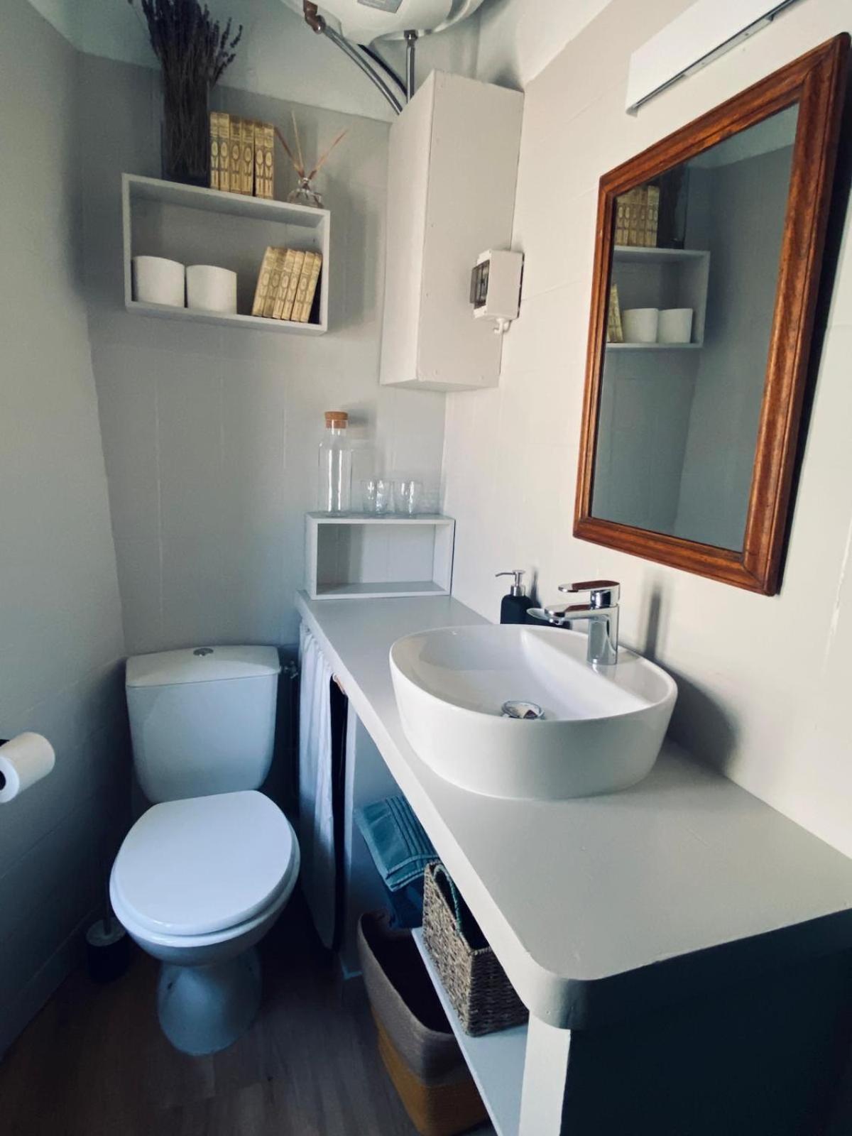 Hotel Le Pied De La Lettre Grignan Zimmer foto